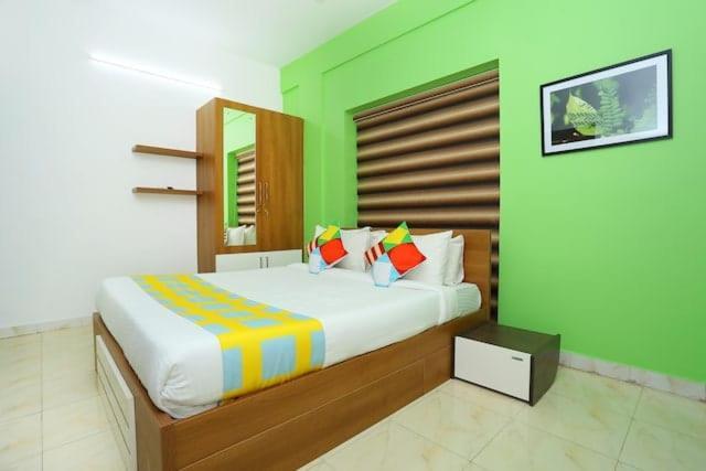 The Solo Apartments Kadavanthra Kochi Exteriör bild
